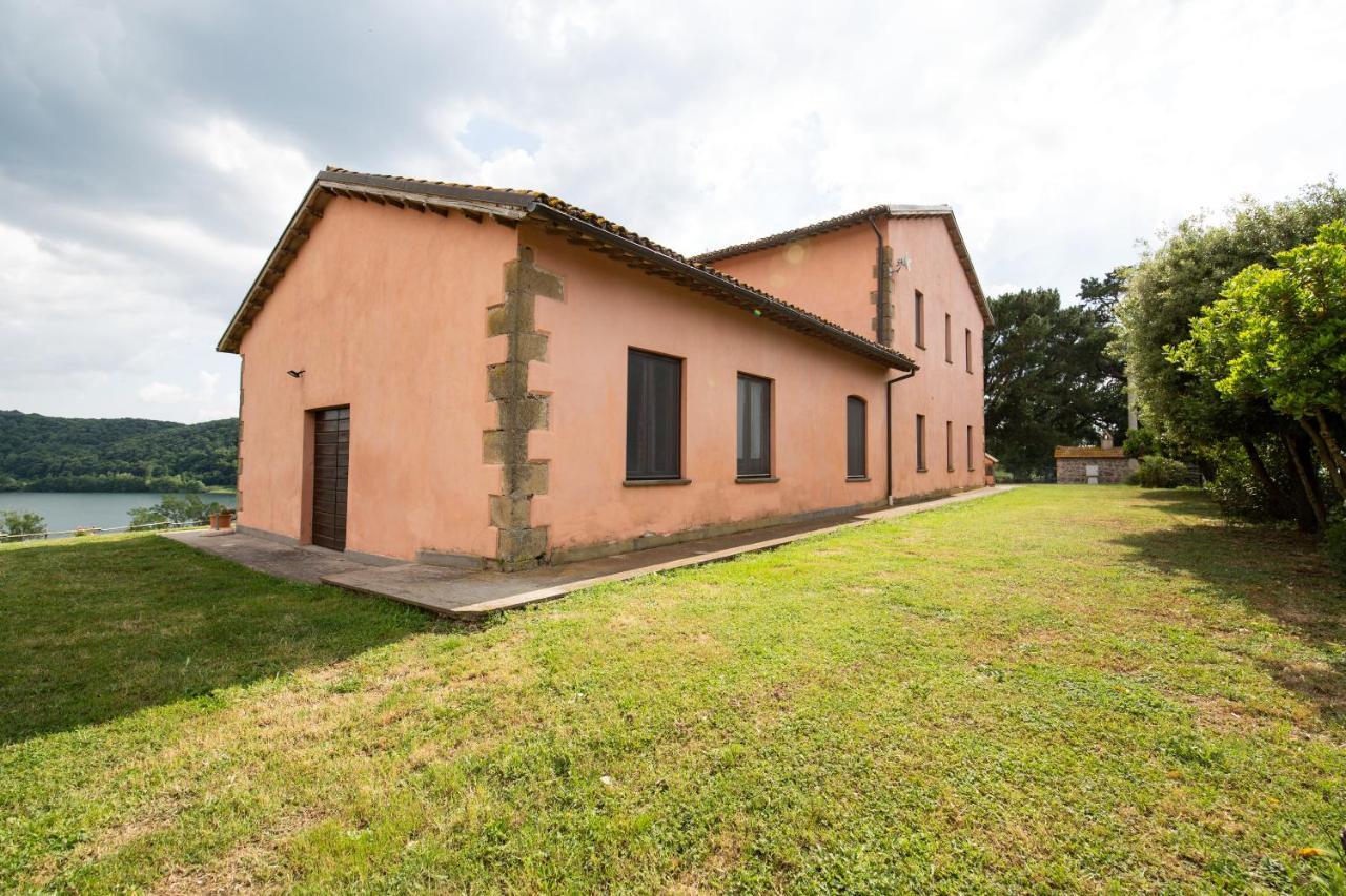 Agriturismo Lago Di Mezzano Valentano Экстерьер фото