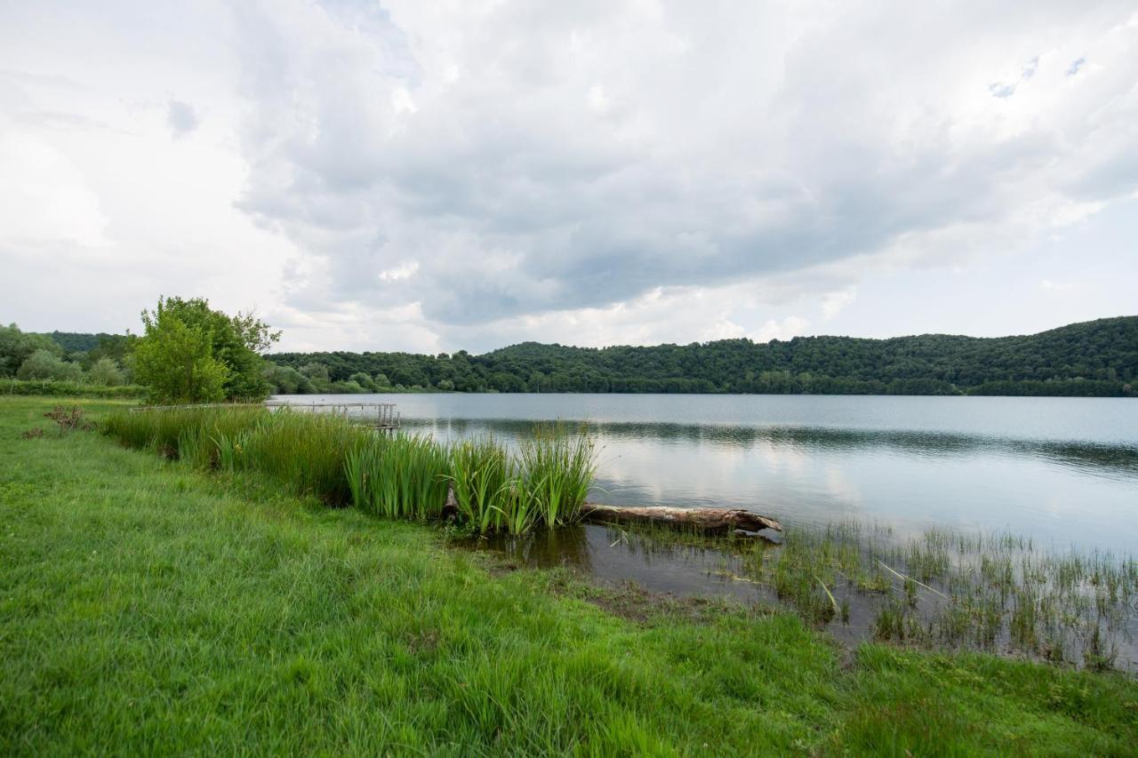 Agriturismo Lago Di Mezzano Valentano Экстерьер фото